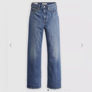 Levi premium ribcage wide leg jeans size 28 full length